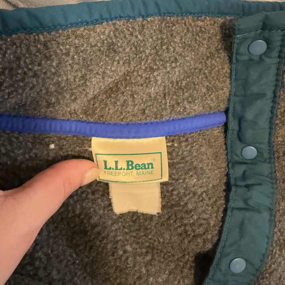 Vintage L.L. Bean Gray and Teal Fleece Jacket